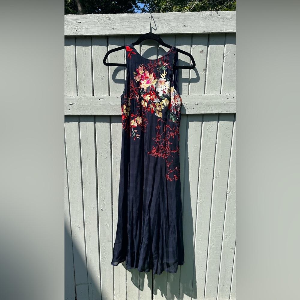 Stunning NWT Anthro Wedding Guest Dress 🍁